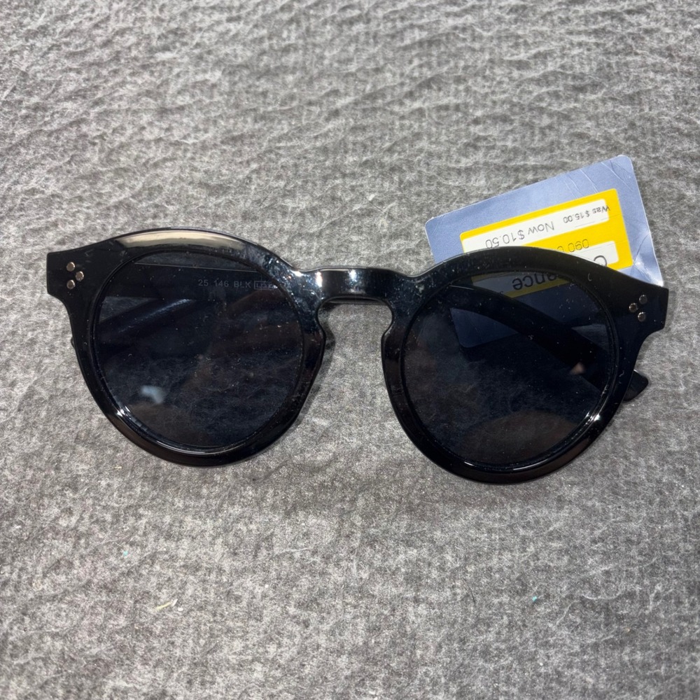Wild Fable Black Round Sunglasses Retro Keyhole Bridge 25 146 BLK NWT